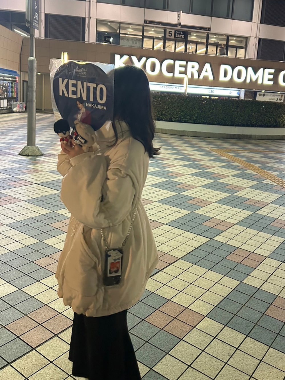 「アウターコーデ、シンプルスタイル、低身長女子」｜「CIAOPANIC TYPYのドロストギャザーマルチウェイスタンドアウター/WEB限定カラーあり（ダウンジャケット/コート、ホワイト系）」を使った、︎︎じゅなさん（レディース・153cm）の冬コーディネートの1枚目の写真