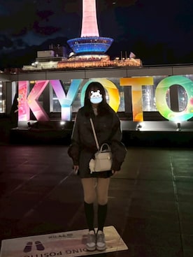 「CELFORD（セルフォード）のリュタンビジュースタッズポシェット（Ｍ）（ショルダーバッグ、ホワイト系）」を使った、poyoさん（レディース・159cm）の春コーディネート