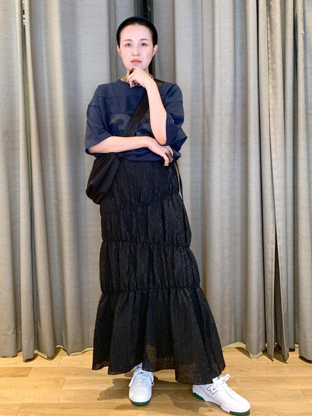 「チャンピオン、champion、ニューバランス、newbdlance、逸品シリーズ、ジャガード、プルオーバー、七分袖、マキシ、ティアード、ロング丈、スニーカー、ADAM ET ROPÉ、FEMME、HOMME」｜「Championの【Champion for ADAM ET ROPE'】Reverse Weave Football Tee（Tシャツ/カットソー、ブルー系）」を使った、カワバタさん（レディース・166cm）の夏コーディネートの1枚目の写真