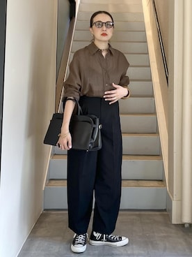 「ADAM ET ROPE'（アダムエロペ）の【PFT】P Tote Bag（トートバッグ、ブラック系）」を使った、カワバタさん（レディース・166cm）の夏コーディネート