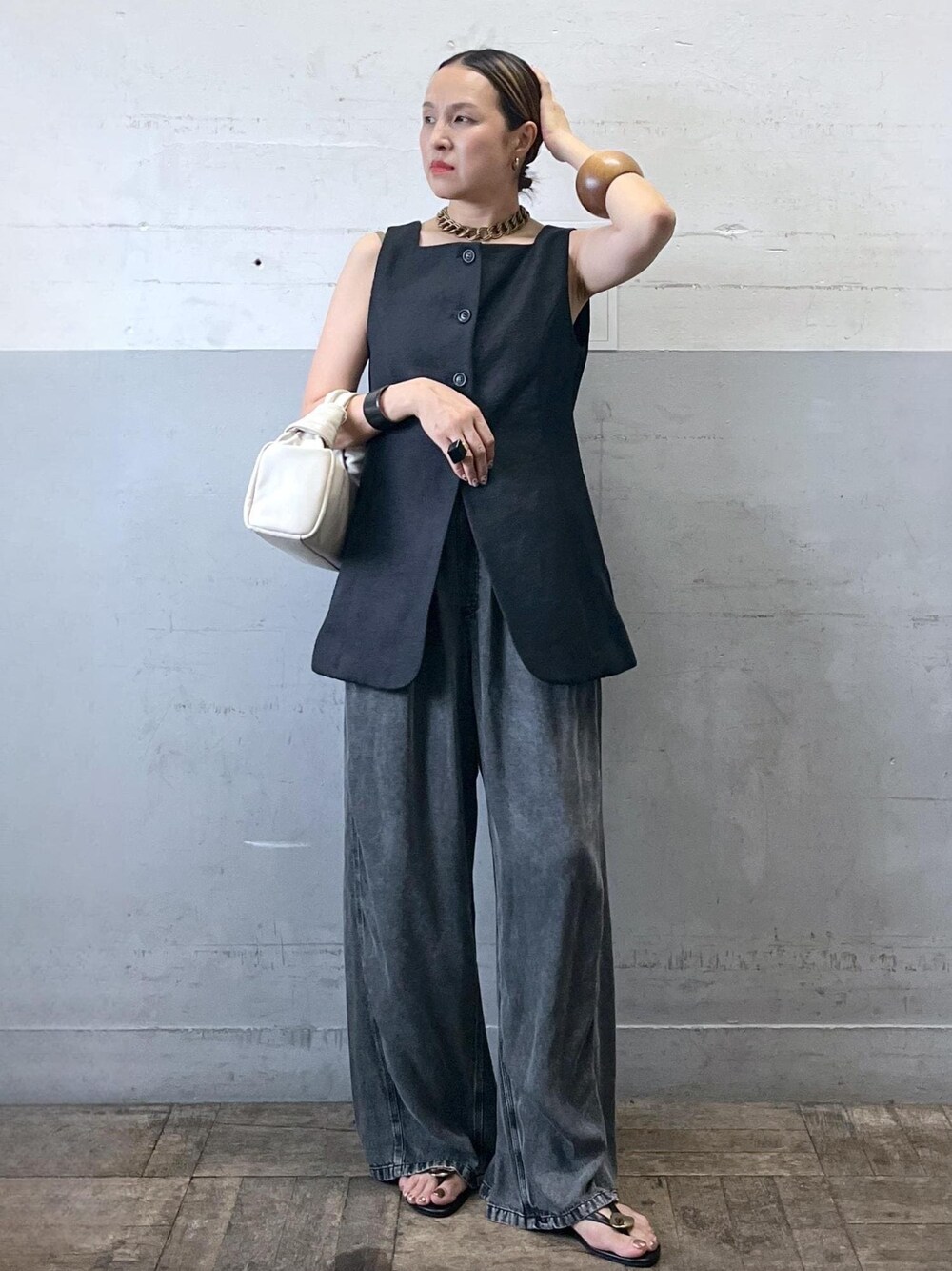 新品タグ付【EMOELLE】スクエアネックジレトップス ADAM ET ROPE'｜【EMOELLE】スクエアネックジレトップス | Rakuten