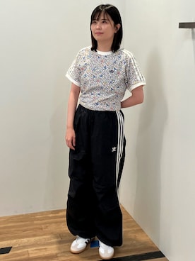 「サンバ」｜「アイテム（Tシャツ/カットソー）」を使った、CLさん（レディース・157cm）の夏コーディネート