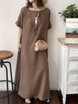 「レギュラー」｜「アイテム（サンダル）」を使った、はちみつうめさん（レディース・155cm）の春コーディネート