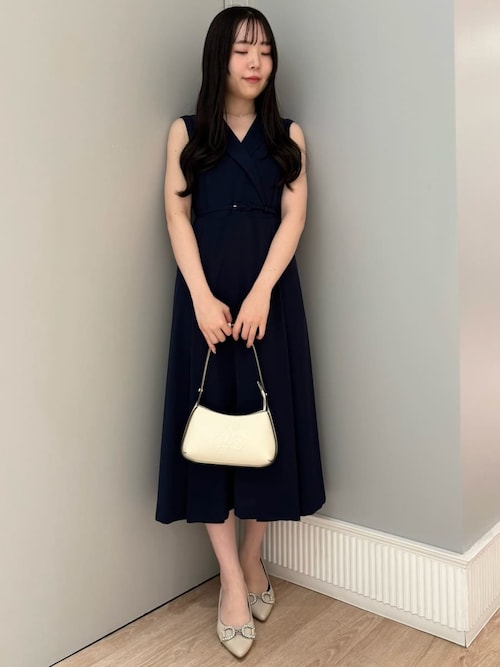 新品・未使用】CELFORD光沢キャメル色フレアスリーブワンピース