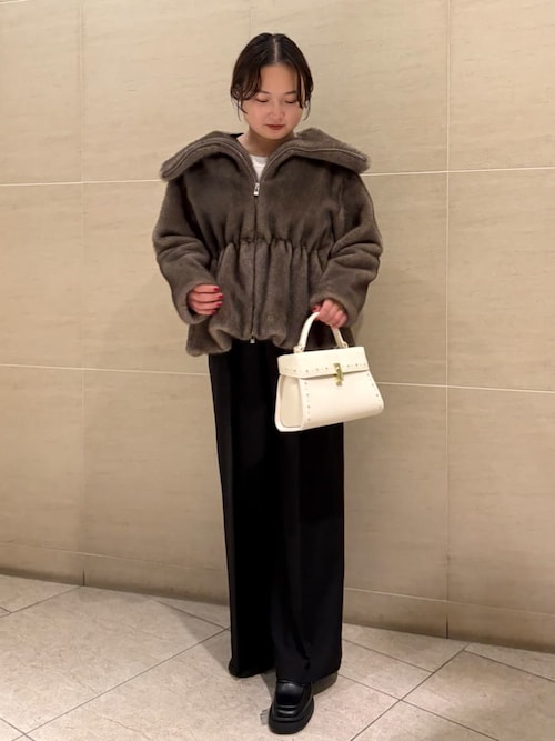 リュタン】ビジュースタッズポシェット（M）（ショルダーバッグ