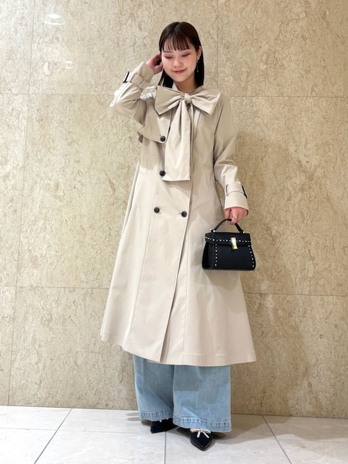 ビジュースタッズポシェット