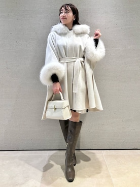 「アイテム（ポンチョ）」を使った、CELFORDさん（レディース・154cm）の秋コーディネート