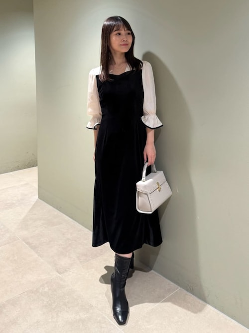 リュタン】ビジュースタッズポシェット（M）（ショルダーバッグ