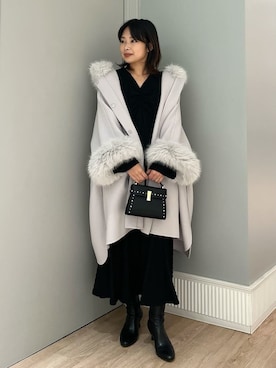 「アイテム（ポンチョ）」を使った、CELFORDさん（レディース・152cm）の秋コーディネート