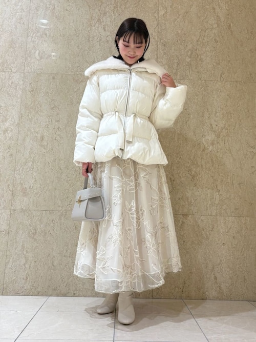 新品タグ付き　CELFORD　ブラッシュドエンブロイダリースカート　今期 ブラッシュドエンブロイダリースカート(SKIRT（スカート）)｜CELFORD