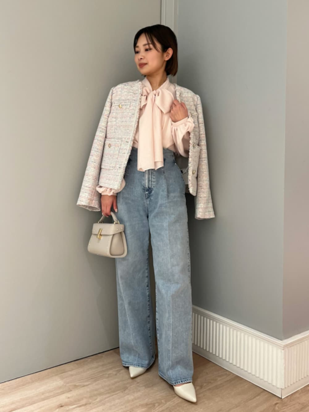 CELFORDのノーカラージャケットを使った人気ファッション