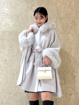「アイテム（ポンチョ）」を使った、CELFORDさん（レディース・161cm）の秋コーディネート