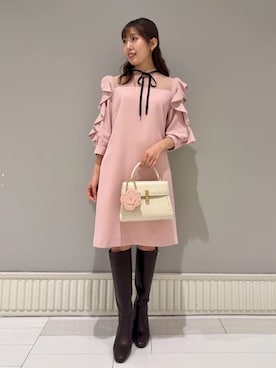 「CELFORD（セルフォード）のリュタンビジュースタッズポシェット（Ｍ）（ショルダーバッグ、ホワイト系）」を使った、CELFORDさんの夏コーディネート