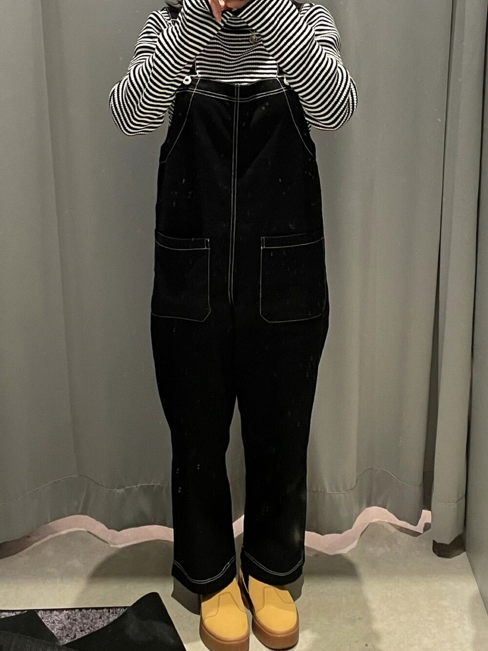 「オーバーオール、ショートブーツ、タートルネック、低身長」｜「UNIQLOのアイテム（ニット/セーター、その他）」を使った、mikyn___21さん（レディース・153cm）の秋コーディネートの1枚目の写真