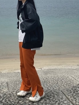 「海」｜「アイテム（ブルゾン）」を使った、amu161さん（レディース・161cm）の春コーディネート