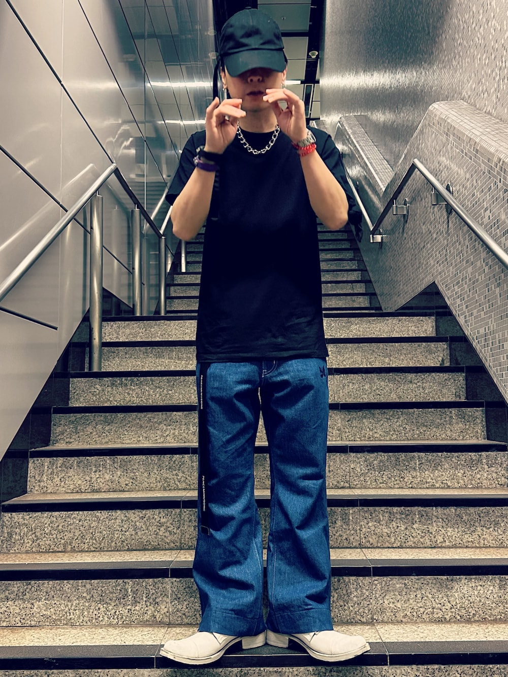 「カジュアル、オトナカジュアル、スニーカー、プチプラ、キャップ、ootd、fashion、低身長コーデ、menswear、ベージュ」｜「PEACEMINUSONEのアイテム（キャップ、ブラック系）」を使った、jimchoi0317さん（メンズ・170cm）の秋コーディネートの1枚目の写真