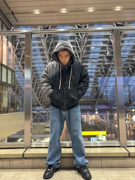 「DANKE SCHON（ダンケシェーン）のアイテム（パーカー）」を使った、田中理登さん（メンズ・164cm）の春コーディネート