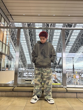 「WHITELAND（ホワイトランド）のアイテム（その他パンツ）」を使った、田中理登さん（メンズ・164cm）の冬コーディネート