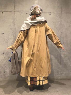 「Libra Cue（リブラ キュー）のアイテム（トレンチコート）」を使った、ヤスカタフクさん（レディース・166cm）の秋コーディネート