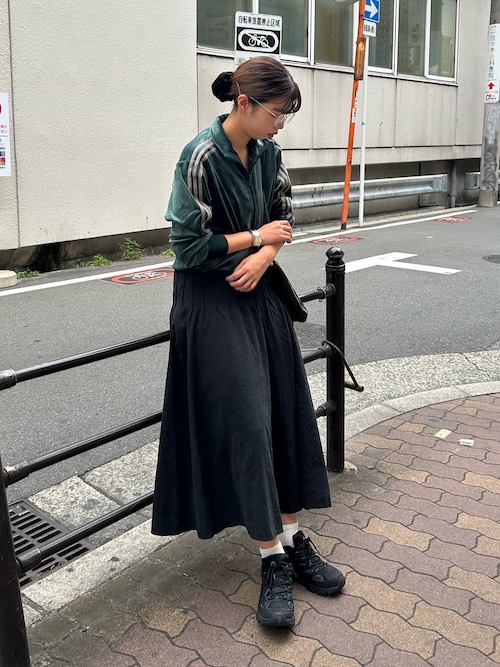 セール】ピンタックフレアスカート（スカート）｜KBF（ケイビーエフ