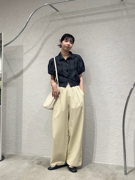 「KBF（ケイビーエフ）のタックWIDEパンツ（その他パンツ、ベージュ系）」を使った、ゆちさん（レディース・170cm）の夏コーディネート