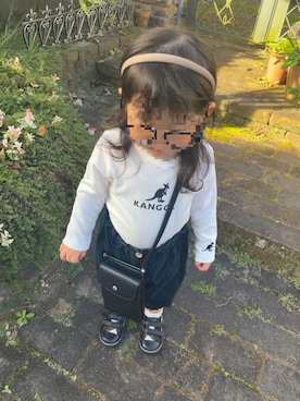 「BURBERRY（バーバリー）のアイテム（スニーカー、ブラック系）」を使った、Enna🌈さん（キッズ・100cm）の秋コーディネート