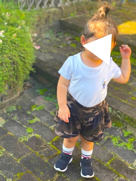 「polo babyのアイテム（Tシャツ/カットソー、ホワイト系）」を使った、Enna🌈さん（キッズ・100cm）の秋コーディネート