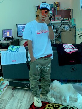 「Yeezy（イージー）のアイテム（スリッポン）」を使った、A_TASさん（メンズ・165cm）の秋コーディネート