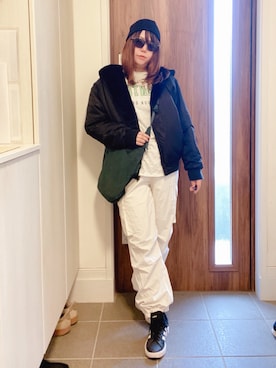 「アイテム（腕時計）」を使った、ANNAさん（レディース・166cm）の冬コーディネート