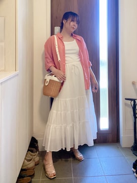「GU（ジーユー）のアイテム（スカート、ホワイト系）」を使った、ANNAさん（レディース・166cm）の春コーディネート