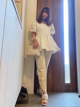 「アイテム（スラックス）」を使った、ANNAさん（レディース・166cm）の夏コーディネート