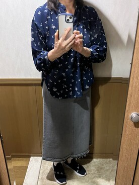 「アイテム（デニムスカート、グレー系）」を使った、HARUMITさん（レディース・164cm）の春コーディネート