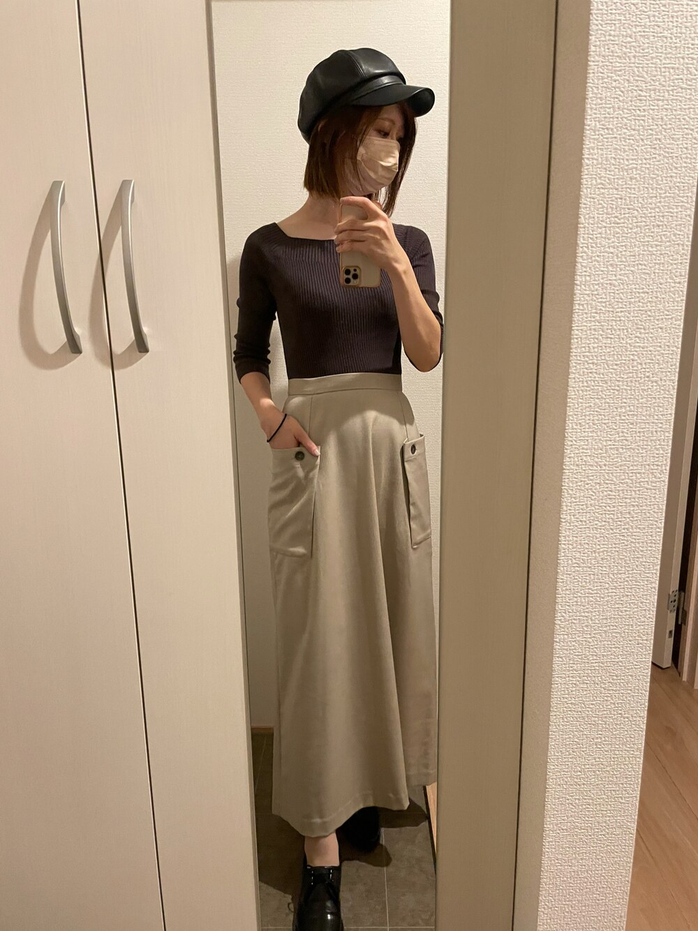 「秋のコーデ、秋服、きれいめカジュアル、ブラウン」｜「FRAY I.Dのデコルテリブニットプルオーバー（ニット/セーター、ブラウン系）」を使った、NanaFiddler さん（レディース・165cm）の秋コーディネートの1枚目の写真