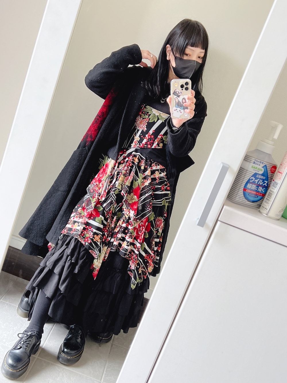 「日本、和柄、リミフゥ、ワイズ」｜「UNIQLOのアイテム（その他トップス、ブラック系）」を使った、シャーロット・ぬまちさん（レディース・156cm）の春コーディネートの1枚目の写真