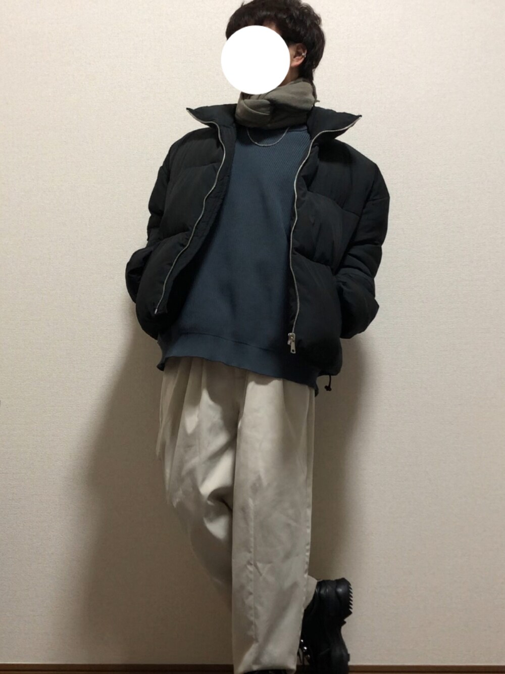 「ボア、ボアジャケット、ボアブルゾン、セーター、ワイドパンツ、厚底シューズ、厚底スニーカー、マフラー、冬コーデ、冬のコーデ、GU、GUコーデ、おしゃれさんと繋がりたい、低身長、低身長コーデ」｜「ADRERの【ADRER】ステンレスイヤーカフ/イヤカフ　2点セット（ピアス（両耳用）、シルバー系）」を使った、玄人(くろうと)さん（メンズ・168cm）の冬コーディネートの1枚目の写真