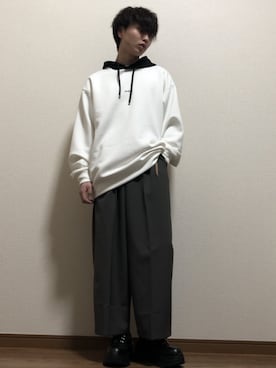 「RAGEBLUE（レイジブルー）のアイテム（パーカー）」を使った、玄人(くろうと)さん（メンズ・168cm）の冬コーディネート