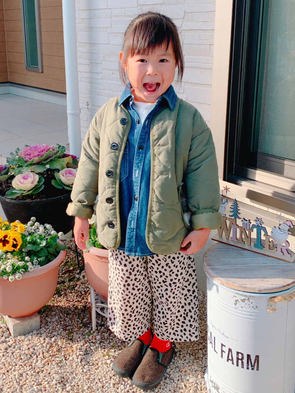 「BREEZEのアイテム（ブルゾン、グリーン系）」を使った、mahinaさん（キッズ・120cm）の秋コーディネートの1枚目の写真