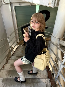 「ecodayのアイテム（バッグ、イエロー系）」を使った、ユイカさん（レディース・160cm）の春コーディネート