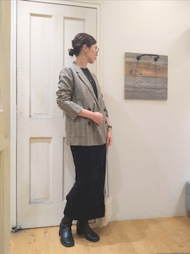 「コーデュロイ」｜「アイテム（ノーカラージャケット）」を使った、Andoさん（レディース・169cm）の秋コーディネート