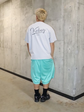 「KEBOZ（ケボズ）のICON WASHED S/S TEE（Tシャツ/カットソー、ホワイト系）」を使った、Neoさん（メンズ・172cm）の春コーディネート