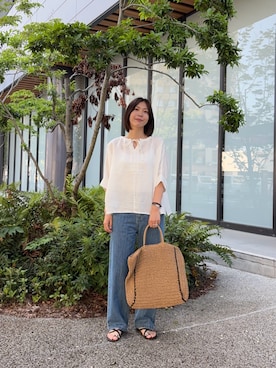 「URBAN RESEARCH DOORS(アーバンリサーチドアーズ)のリネン2WAYブラウス(シャツ/ブラウス、ホワイト系)」を使った、yuiさん(レディース・167cm)の春コーディネート