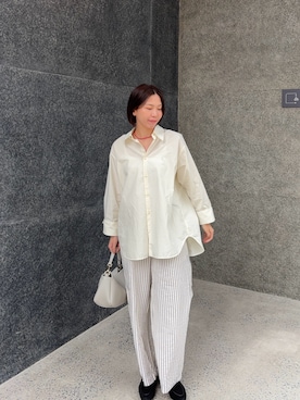 「URBAN RESEARCH(アーバンリサーチ)のガーメントダイコットンオーバーシャツ(シャツ/ブラウス、ホワイト系)」を使った、yuiさん(レディース・167cm)の春コーディネート