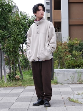 スウェット ベージュ系 を使った 革靴 のメンズ人気ファッションコーディネート Wear