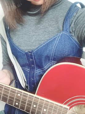 「アイテム（音楽/本・雑誌、レッド系）」を使った、anikAmoonさん（レディース・164cm）の秋コーディネート