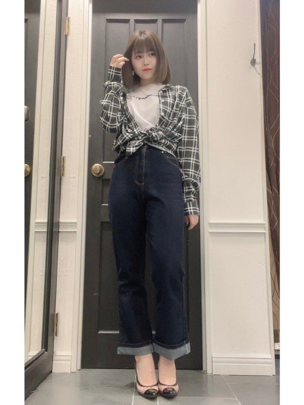 「カジュアル、大人コーデ、パンツスタイル、大人カジュアル、春コーデ、オトナ女子、シャツ、シンプルコーデ」｜「shawtyのアイテム（デニムパンツ、ブルー系）」を使った、yu❤︎ さん（レディース・157cm）の春コーディネートの1枚目の写真