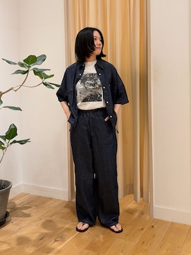 「EKAL（エカル）の『別注』Wrangler×EKAL　ライトデニムワークシャツ（シャツ/ブラウス、ブルー系）」を使った、sasakiさん（レディース・161cm）の春コーディネート