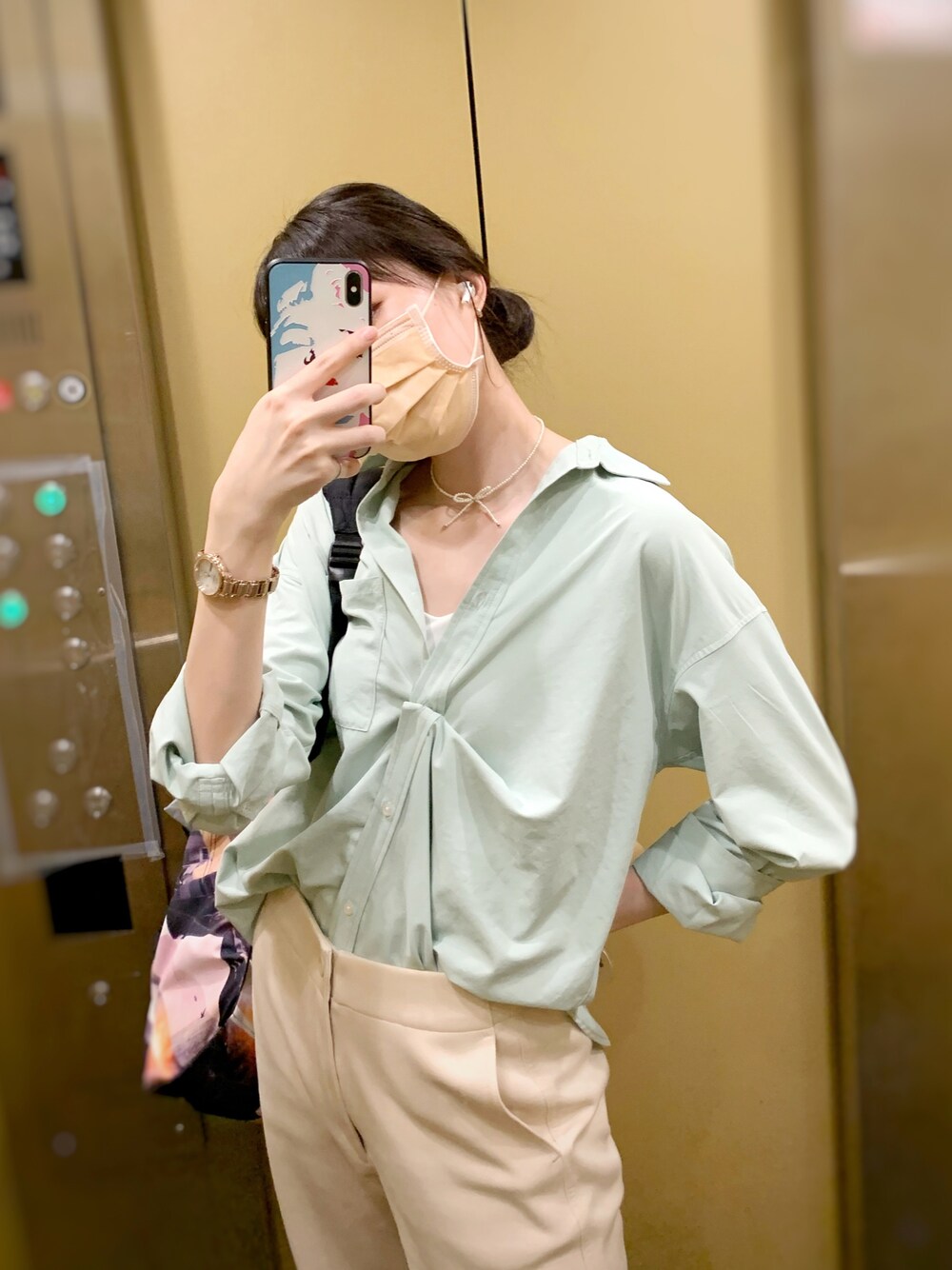 「ootd、夏、休閒、日系極簡、基礎款、shirts」｜「GUのアイテム（シャツ/ブラウス、グリーン系）」を使った、ruby_179さん（レディース・179cm）の春コーディネートの1枚目の写真