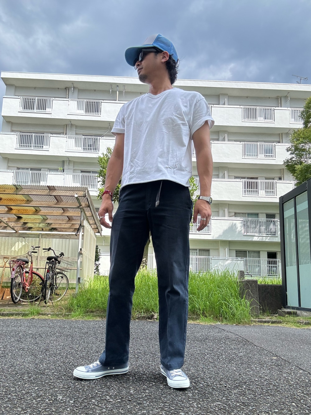 「アメカジ」｜「Dickiesの【Dickies/ディッキーズ】 THE ORIGINAL 874 ワイドチノパンツ TCツイル（チノパンツ、ブルー系）」を使った、mohican_naoyaさん（メンズ・176cm）の秋コーディネートの1枚目の写真