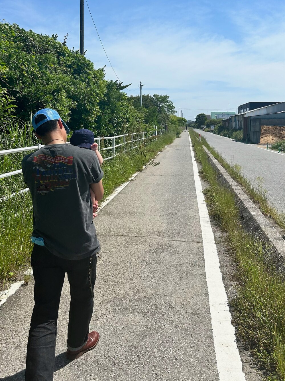 「schottのアイテム（Tシャツ/カットソー、ブラック系）」を使った、mohican_naoyaさん（メンズ・176cm）の夏コーディネートの1枚目の写真
