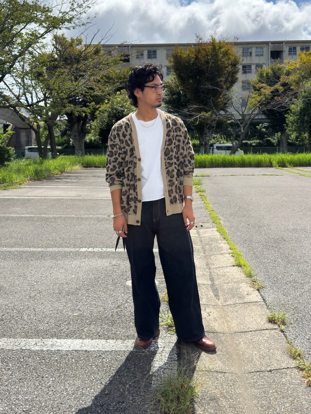 「アメカジ」｜「KIRKLANDのアイテム（Tシャツ/カットソー、ホワイト系）」を使った、mohican_naoyaさん（メンズ・176cm）の秋コーディネートの1枚目の写真